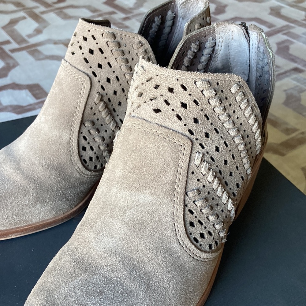 Vince Camuto Prasata Booties-Barely Worn - image 2